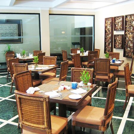The Lalit Traveller Khajuraho Hotel Ngoại thất bức ảnh