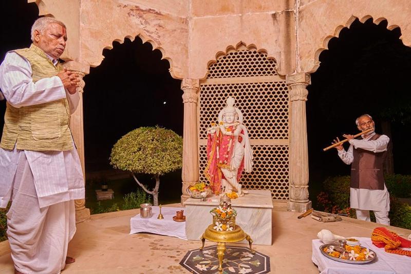 The Lalit Traveller Khajuraho Hotel Ngoại thất bức ảnh