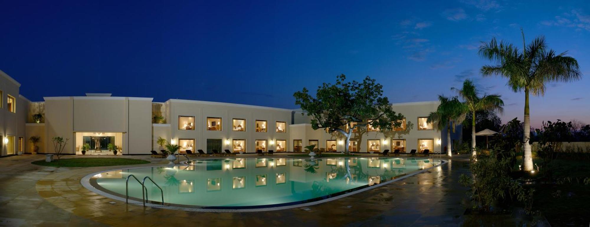 The Lalit Traveller Khajuraho Hotel Ngoại thất bức ảnh