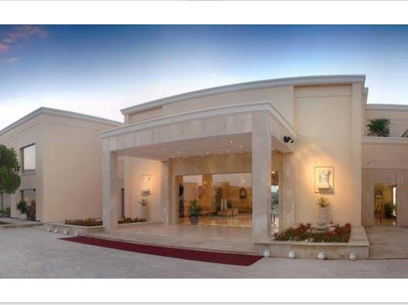 The Lalit Traveller Khajuraho Hotel Ngoại thất bức ảnh