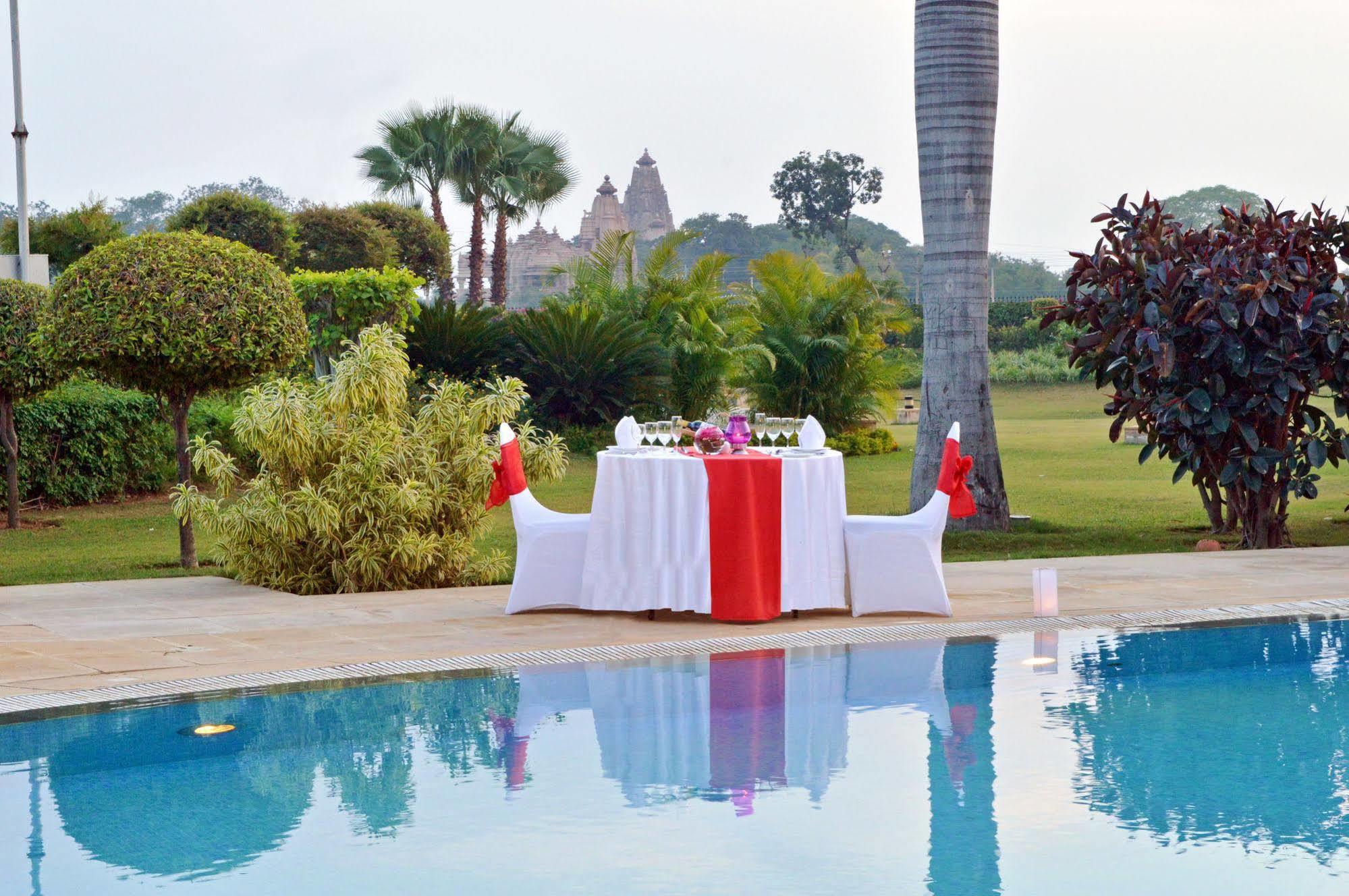The Lalit Traveller Khajuraho Hotel Ngoại thất bức ảnh